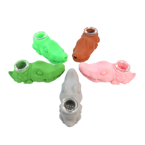 YHS Smoke 3.9" Crocodile pipe on the ground